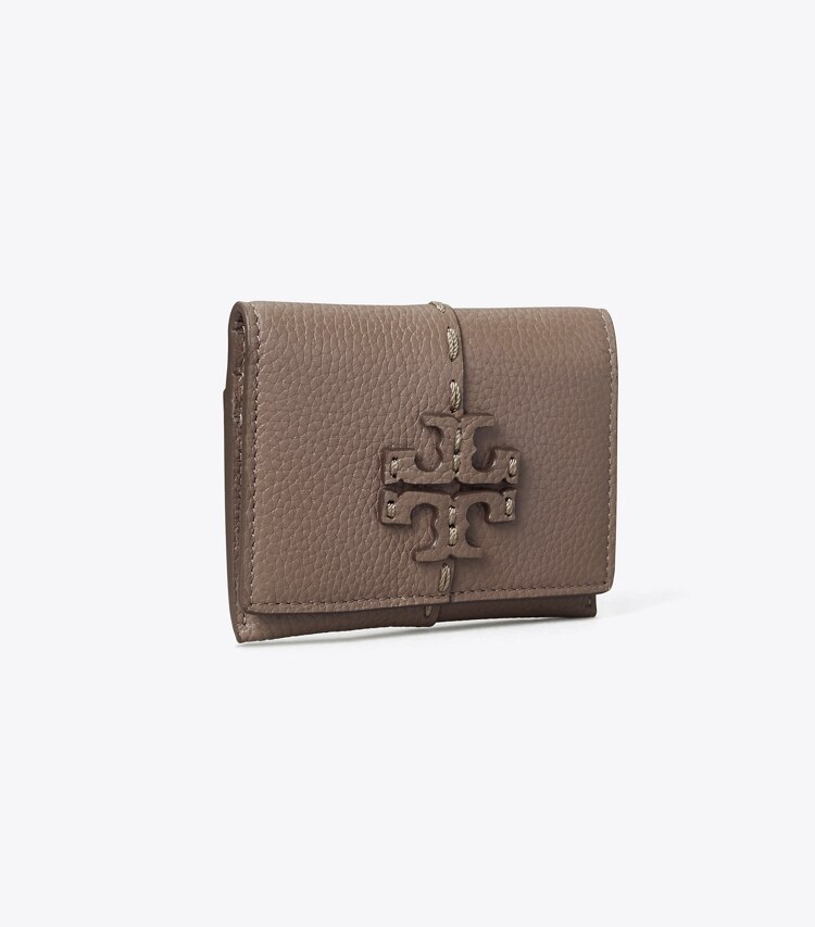 Tory Burch diseñador tarjeteros Tarjetero McGraw con solapa en Silver Maple ángulo