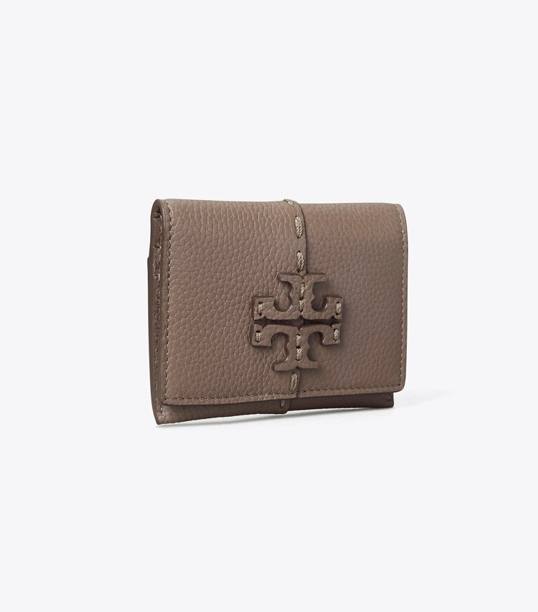 Tory Burch diseñador tarjeteros Tarjetero McGraw con solapa en Silver Maple ángulo