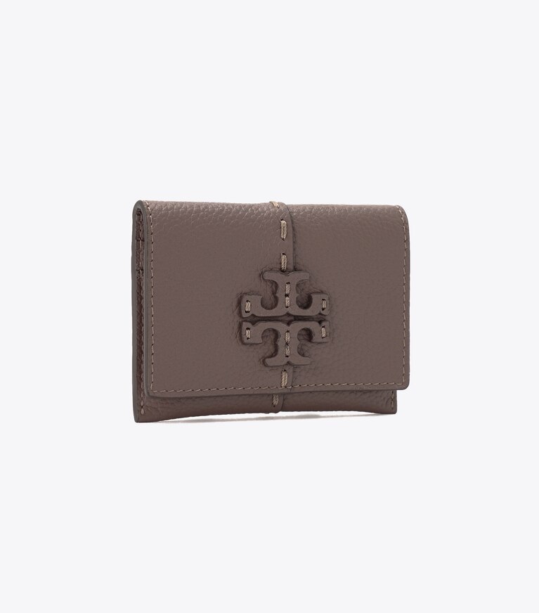 Tory Burch diseñador tarjeteros Tarjetero McGraw con solapa en Silver Maple ángulo