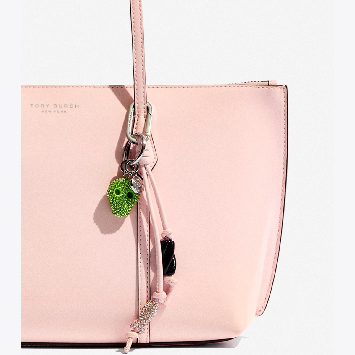 アクセサリー Lucky Bag Charm Lucky Bag Charm | Sterling silver | Pandora US