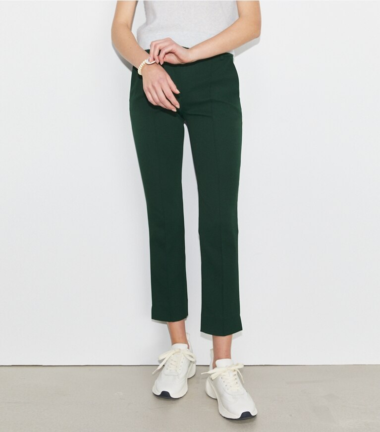 Tory Sport designer bottoms Tech Twill Golf Pant in Conifer on model detail