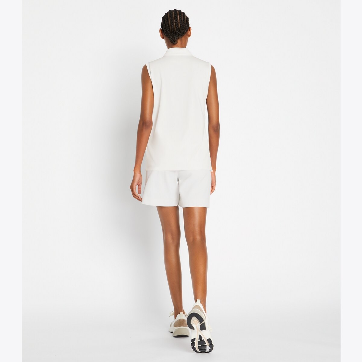 tech-twill-golf-skort-on-model