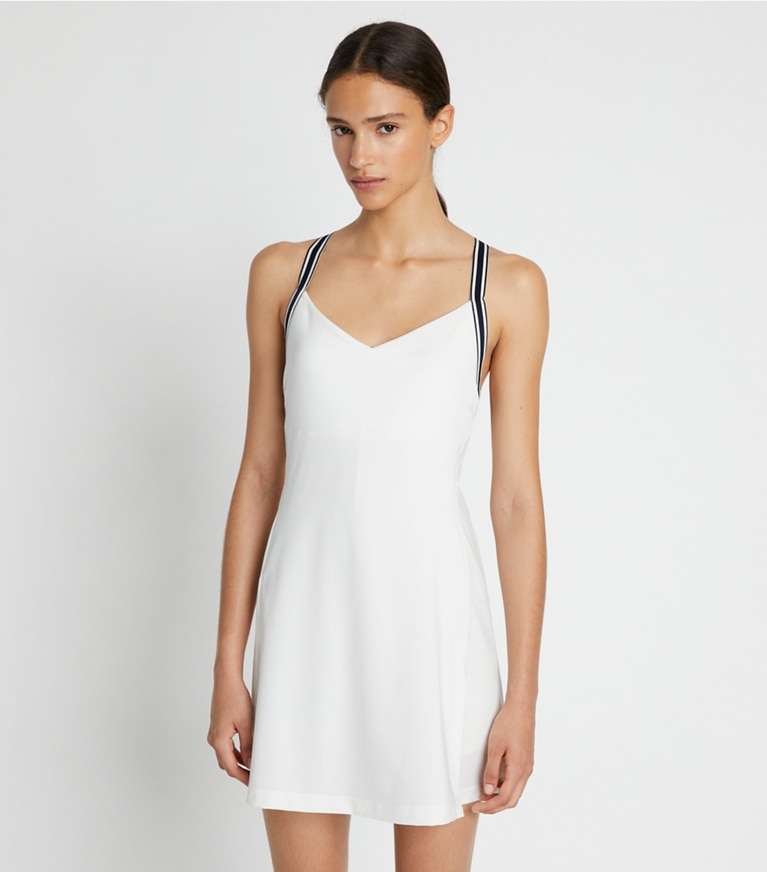 Tory Sport designer kleider Tenniskleid mit überkreuzter Rückenpartie in Snow White front