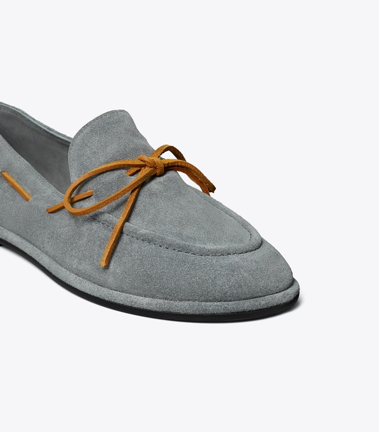 Tory Burch designer flats The Boaty in BASALTO / CUOIO detail