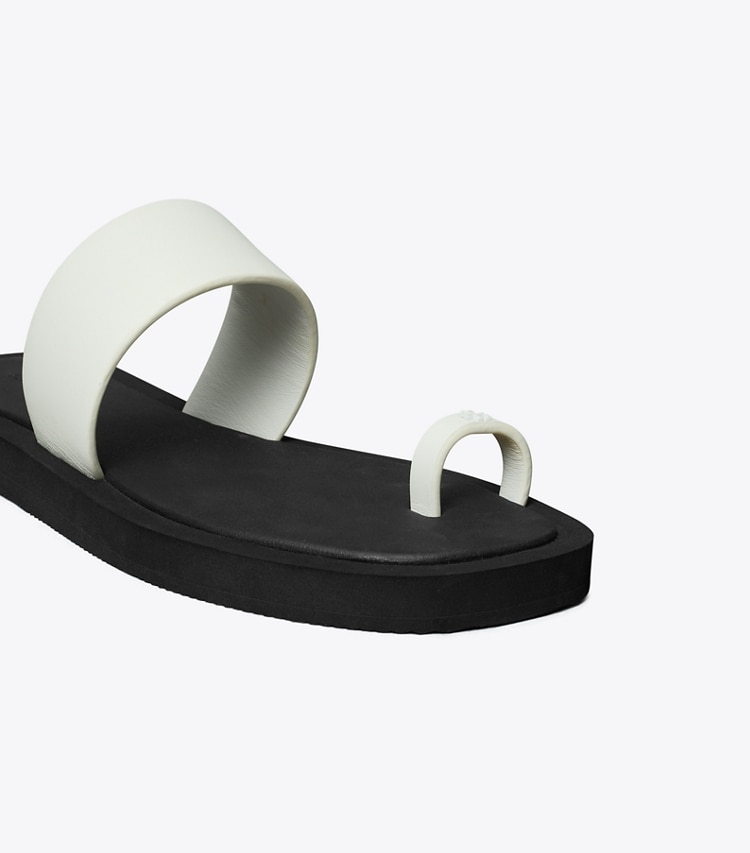 Tory Burch designer sandals Toe Ring Slide in CLOUD / PERFECT BLACK detail