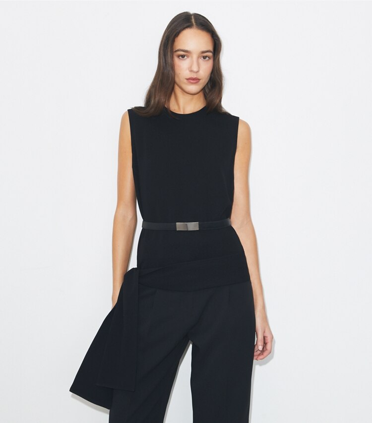Tory Burch diseñador tops Top cruzado de crepé en Black detalle en modelo