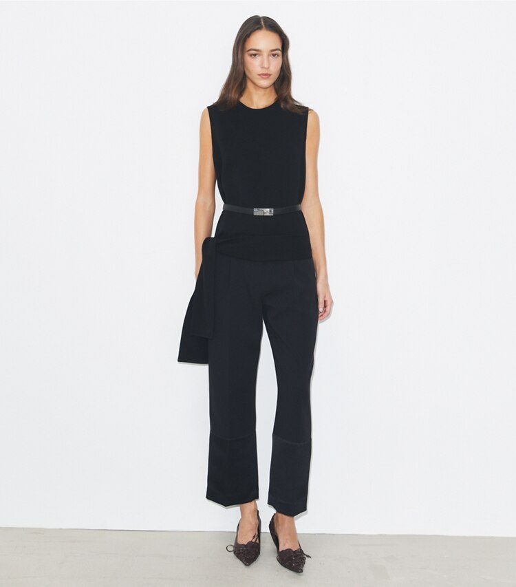 Tory Burch diseñador tops Top cruzado de crepé en Black frente en modelo