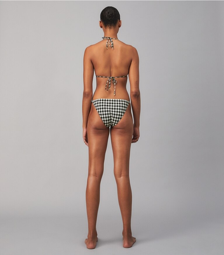 Tory Burch diseñador de dos piezas Top de bikini de tiras con estampado con monograma de T en BLACK / NEW IVORY GINGHAM en el modelo (espalda)