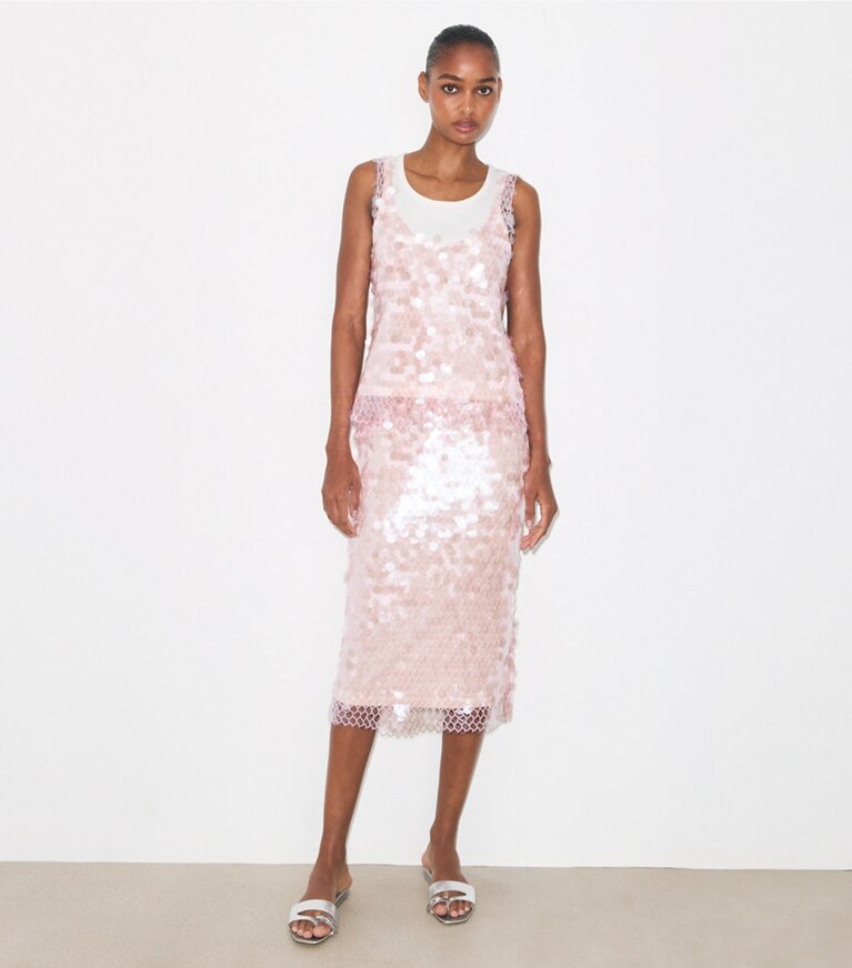 Tory Burch diseñador tops Top de malla con lentejuelas en Snow White / Light Pink frente en modelo