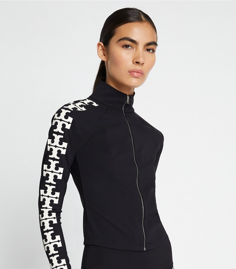 Tory Burch diseñador tops Top de nailon con cremallera y logo en Black T Logo Row detalle en modelo