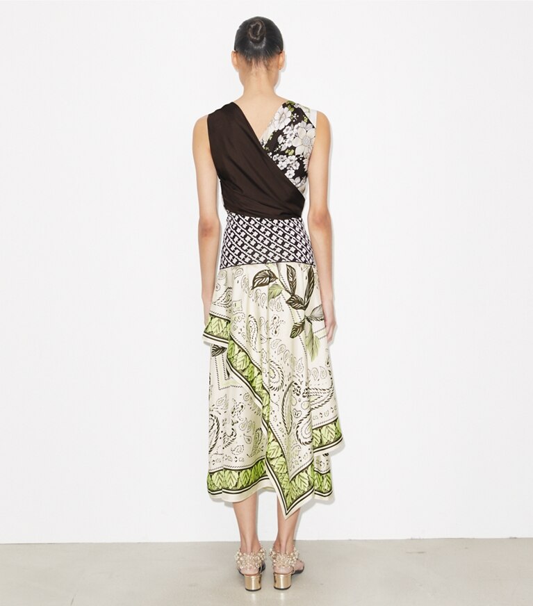 Tory Burch diseñador tops Top de seda estampado en Brown Floral parte posterior en modelo