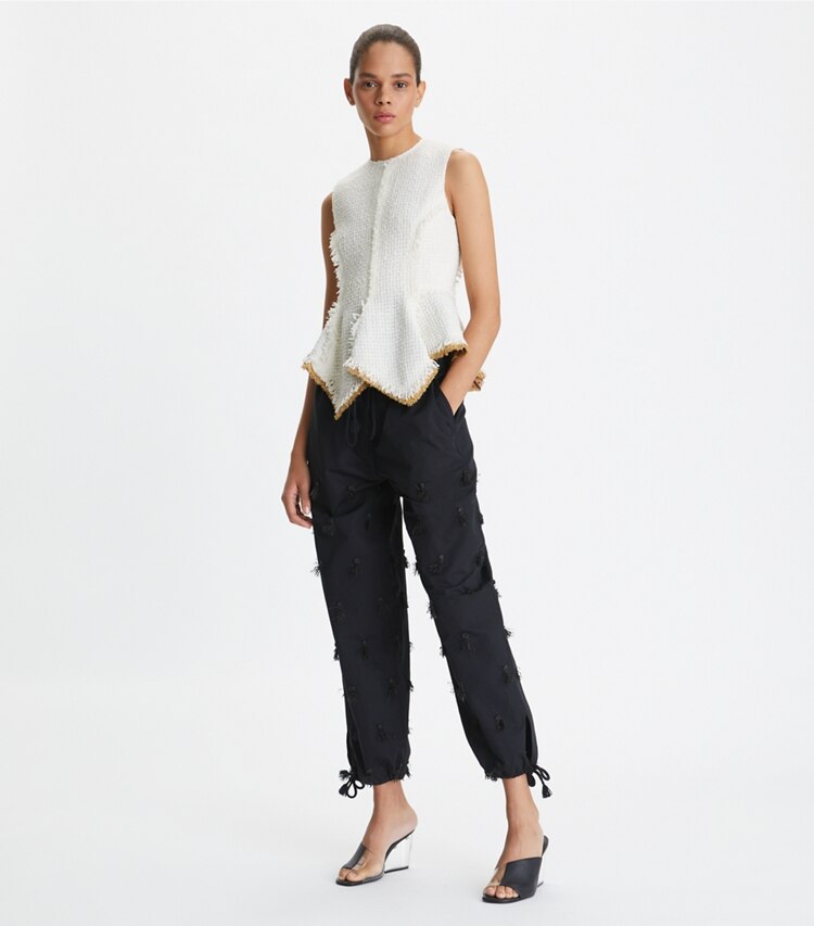 Tory Burch designer hauts Top en tweed de coton in Vanilla sur mannequin, devant
