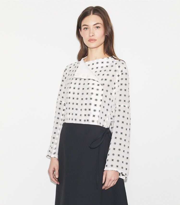 Tory Burch designer tops Top jacquard a portafoglio in Marshmallow Nothing Ditsy on model detail
