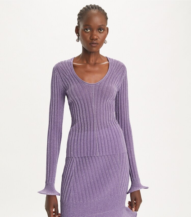 Tory Burch designer sweaters Top métallisé à encolure en U et cerceaux in Bright Lavender on model detail