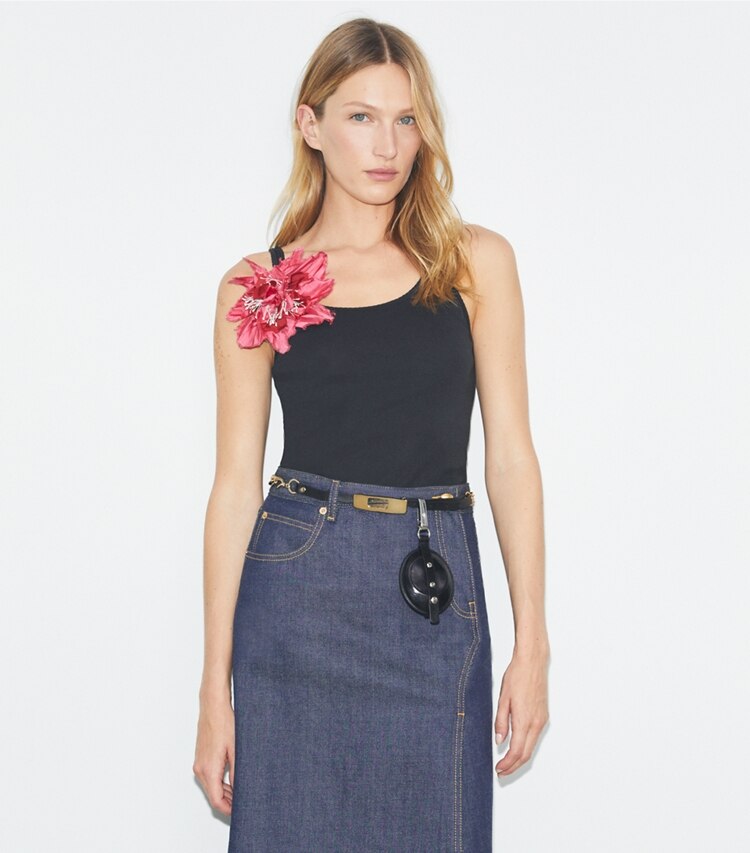Tory Burch diseñador tops Top sin mangas en Black detalle en modelo