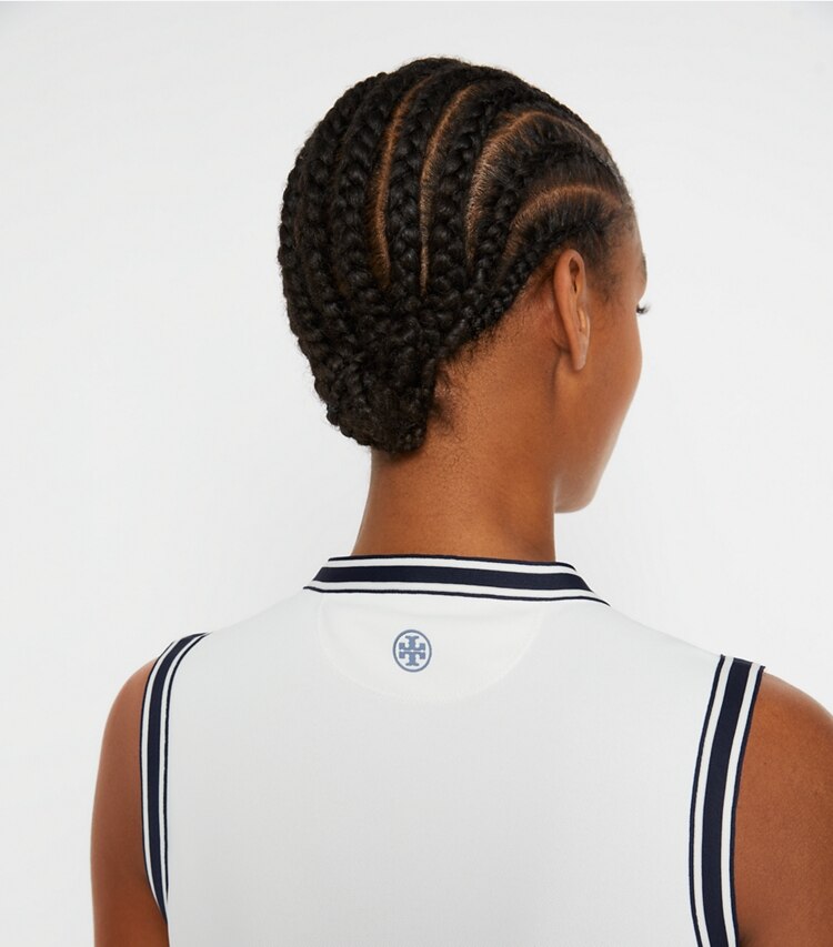 Tory Burch designer hauts Top tunique sans manches en piqué technique in Snow White on model detail
