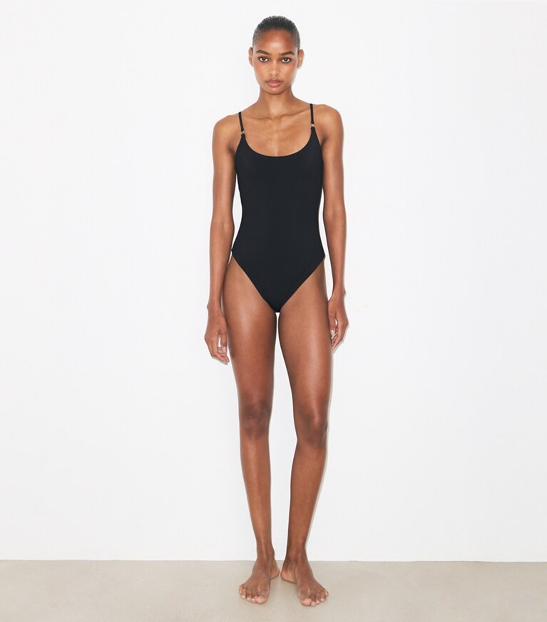 Tory Burch diseñador enterizos Traje de baño liso en Black frente en modelo
