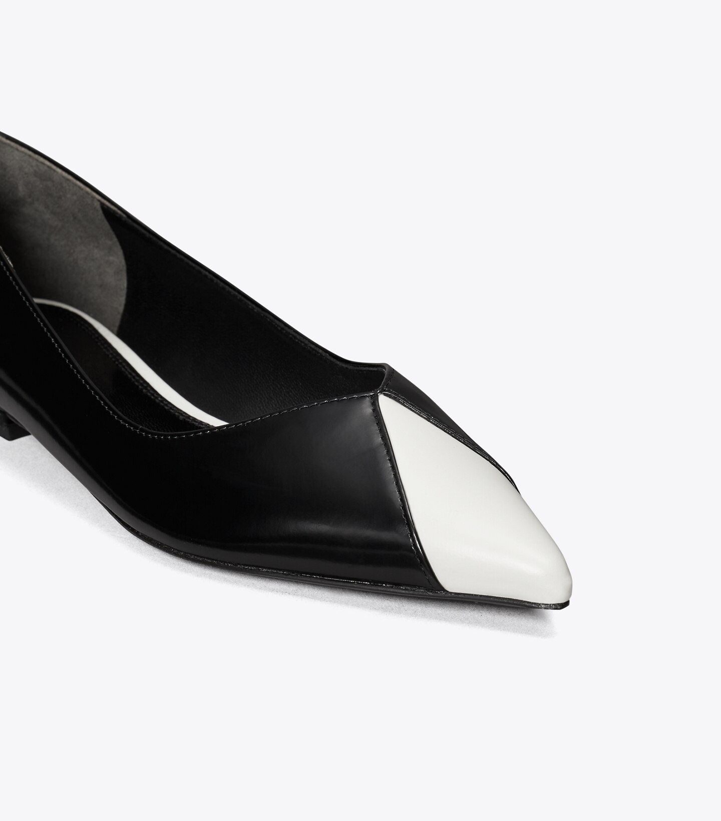 Triangle Pointed Flat