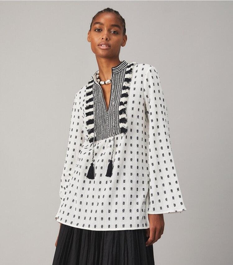 Tory Burch designer tops Tunic with Sweater Tassels in WHITE / NAVY on model detail