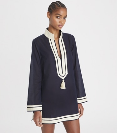 Tory Burch designer copricostume Tunica tono su tono con nappe in TORY NAVY on model detail