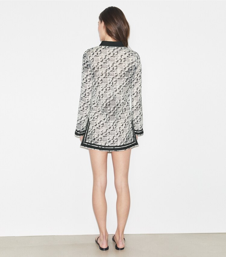 Tory Burch designer copricostume Tunica Tory in Seta in New Ivory Distressed Pixelated Logo on model back