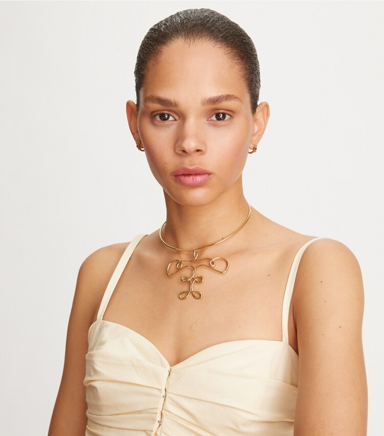Tory Burch designer necklaces Twisted Collar Necklace in Tory Gold accessory on model