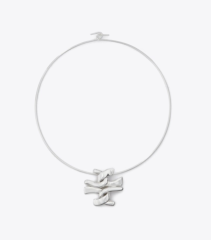 https://s7.toryburch.com/is/image/ToryBurch/style/twisted-t-collar-necklace.TB_141141_020_SLFRO.pdp-720x819.jpg
