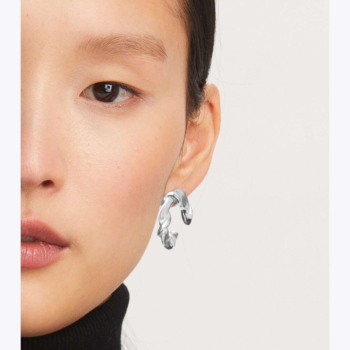 正規品【HYERES LOR】Souvenir Twist Chunky Onetouch Earring 正規品【HYERES LOR】Souvenir Twist Chunky Onetouch Earring