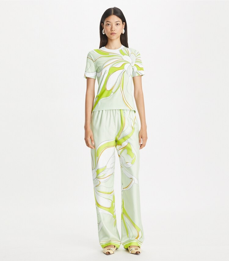 Tory Burch designer トップス ツイストフラワー クラシックTシャツ in Chartreuse Twisty Flower モデル前面