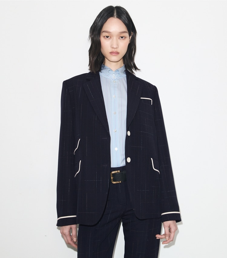 Tory Burch designer vestes Veste Buddy en laine in Dark Navy / Copper on model detail