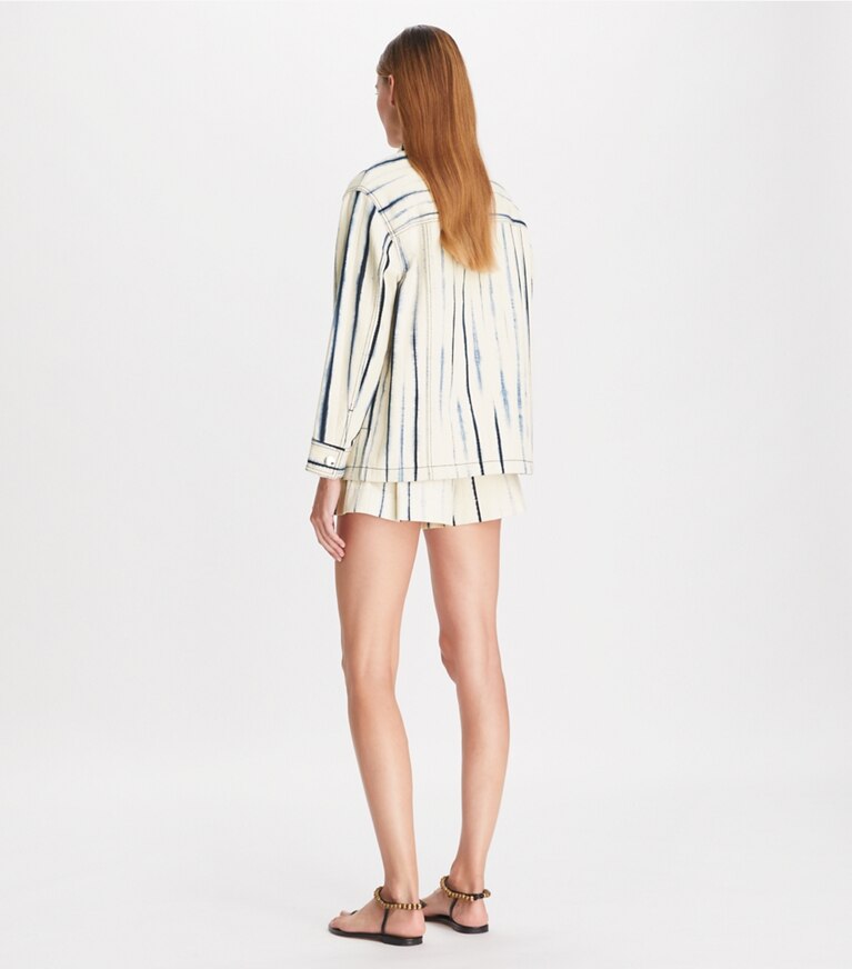 Tory Burch designer vestes Veste en denim Wavelength dans Multi sur modèle, de dos