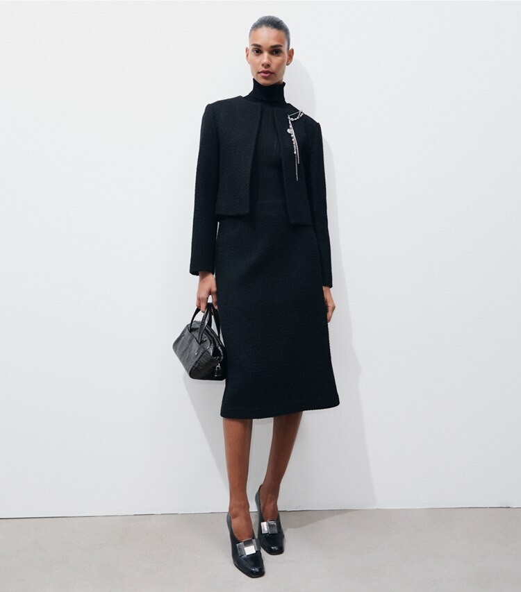Tory Burch designer vestes Veste en tissu bouclé brodé in BLACK sur mannequin, devant