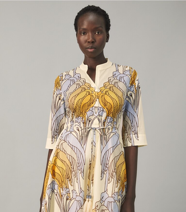 Tory Burch diseñador vestidos Vestido camisero estampado en SAND DECO CRANE GEO detalle en modelo