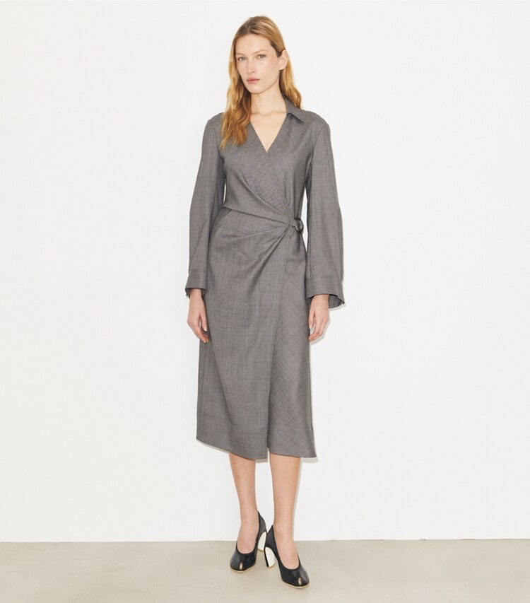 Tory Burch diseñador vestidos Vestido cruzado de lana en Black / Gray frente en modelo