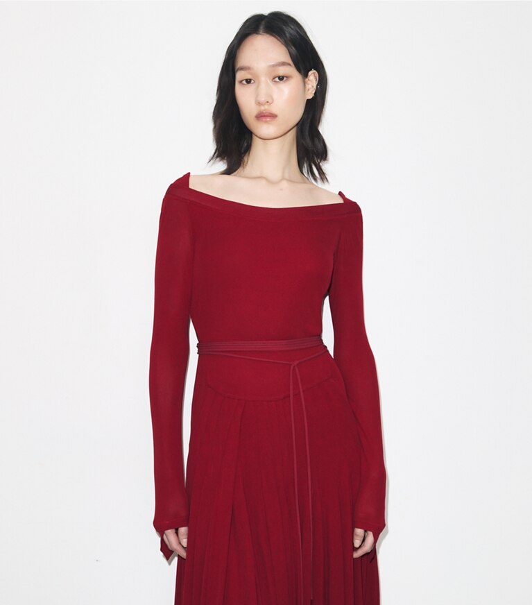 Tory Burch diseñador vestidos Vestido de jersey de viscosa en Rouge detalle en modelo