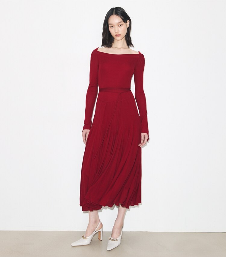 Tory Burch diseñador vestidos Vestido de jersey de viscosa en Rouge frente en modelo