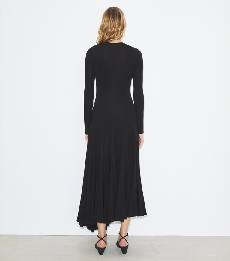 Tory Burch diseñador vestidos Vestido de jersey en Black parte posterior en modelo