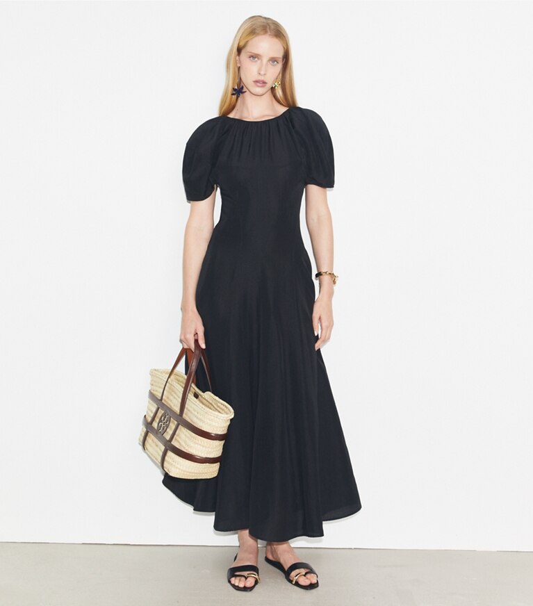 Tory Burch diseñador vestidos Vestido de lino con mangas globo en Black frente en modelo