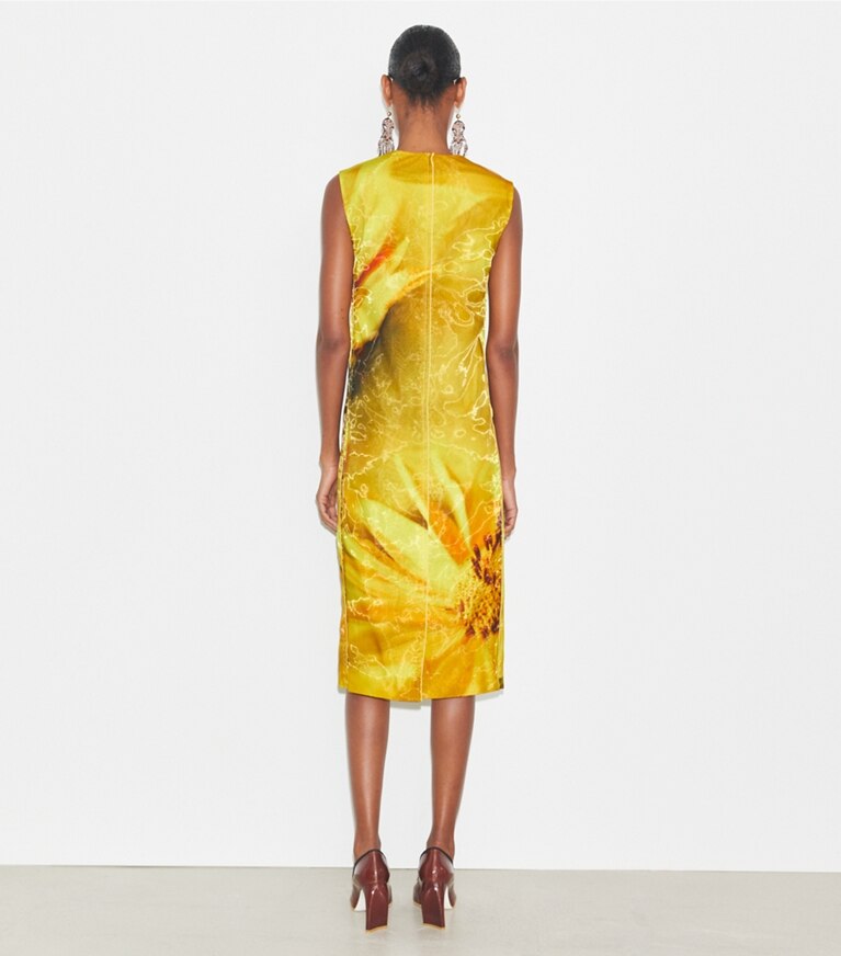 Tory Burch diseñador vestidos Vestido de organza estampada en Yellow Bee parte posterior en modelo