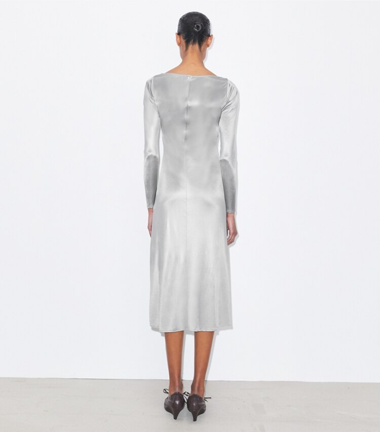 Tory Burch diseñador vestidos Vestido de punto fruncido en Gray parte posterior en modelo