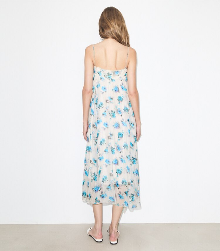 Tory Burch diseñador vestidos Vestido de seda estampado en Blue Roses parte posterior en modelo