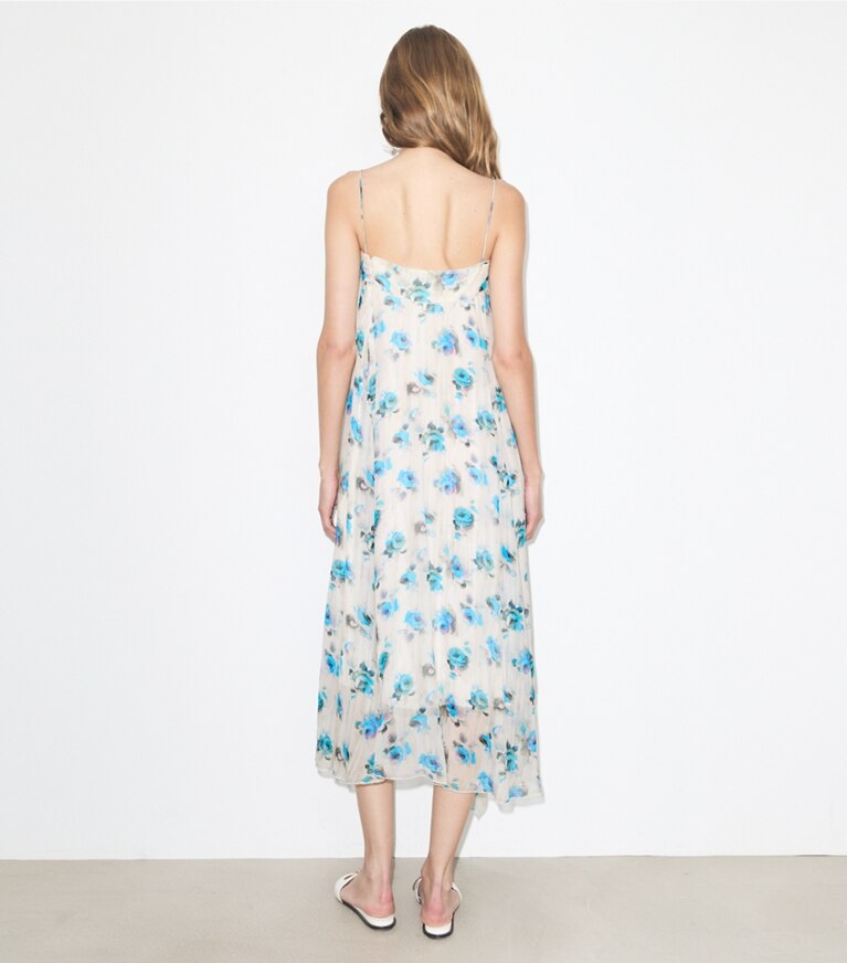 Tory Burch diseñador vestidos Vestido de seda estampado en Blue Roses parte posterior en modelo