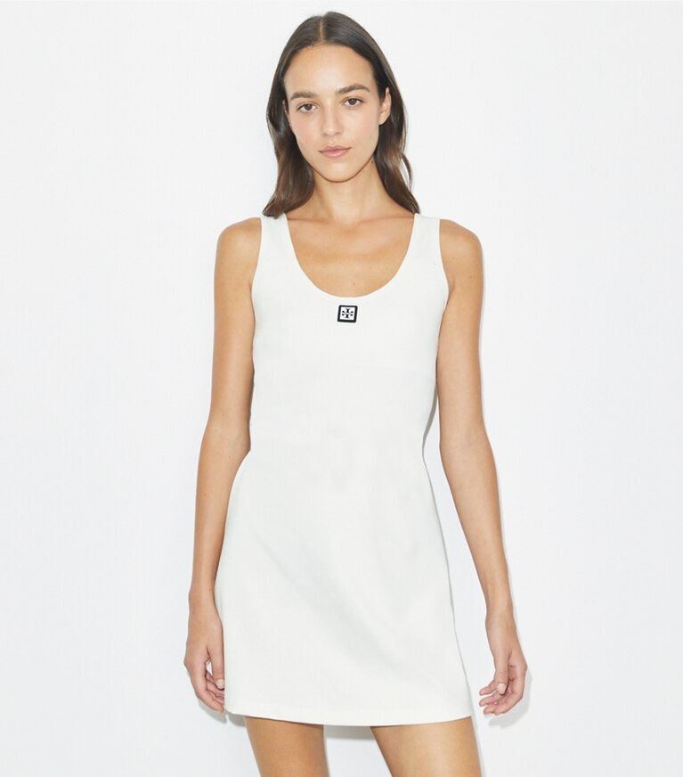 Tory Burch diseñador vestidos Vestido de tenis de corte en A en Snow White detalle en modelo