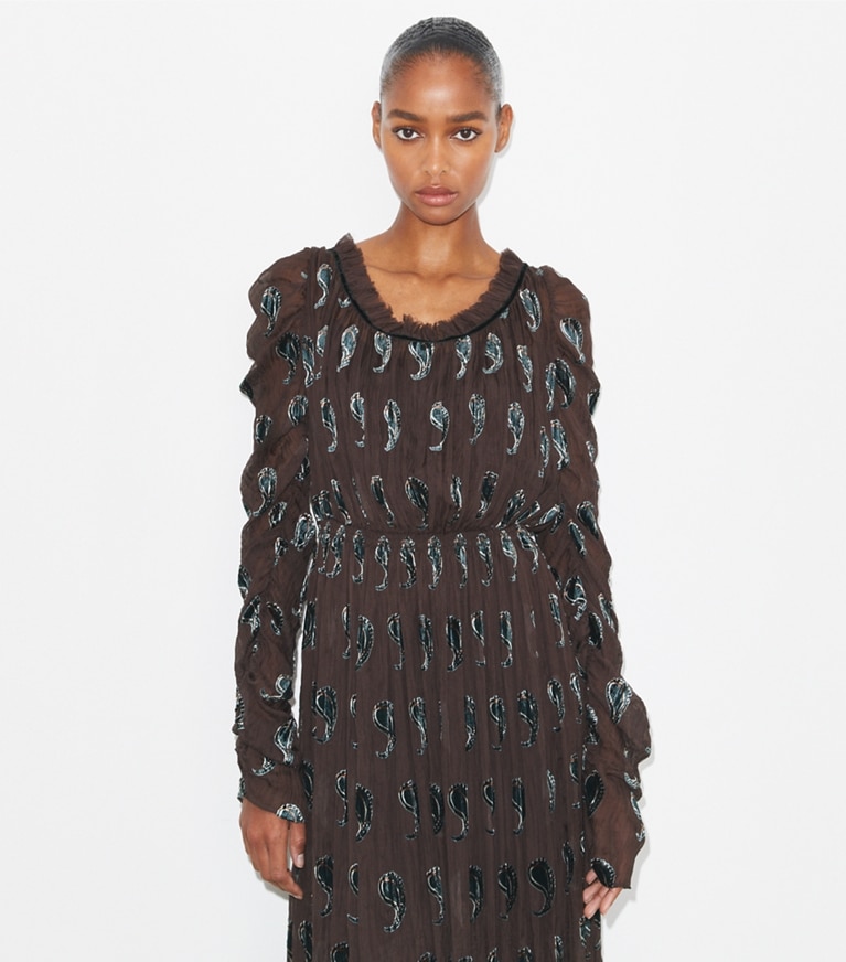 Tory Burch diseñador vestidos Vestido de terciopelo fruncido en Brown Paisley detalle en modelo