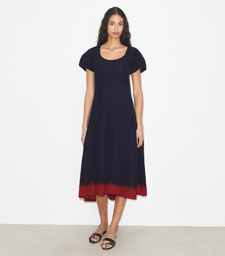 Tory Burch diseñador vestidos Vestido de viscosa con mangas globo en Medium Navy / Red frente en modelo