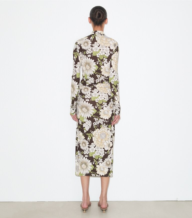 Tory Burch diseñador vestidos Vestido de viscosa estampado en Brown Floral parte posterior en modelo