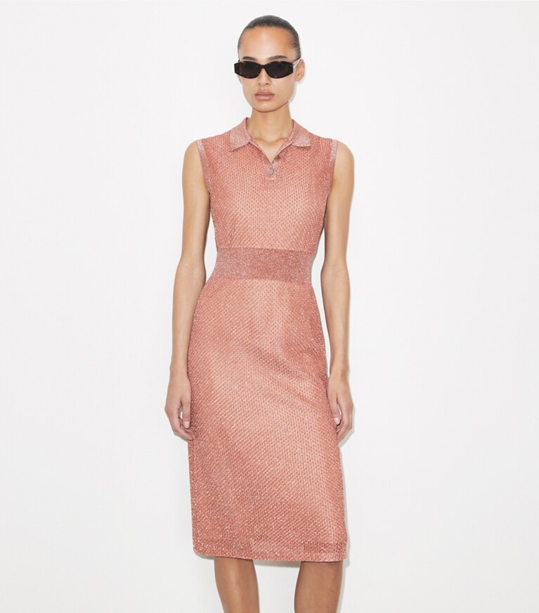 Tory Burch diseñador vestidos Vestido polo de malla en Copper / Soft Pink detalle en modelo