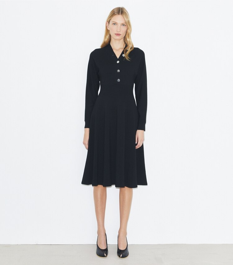 Tory Burch diseñador vestidos Vestido suéter en Black frente en modelo