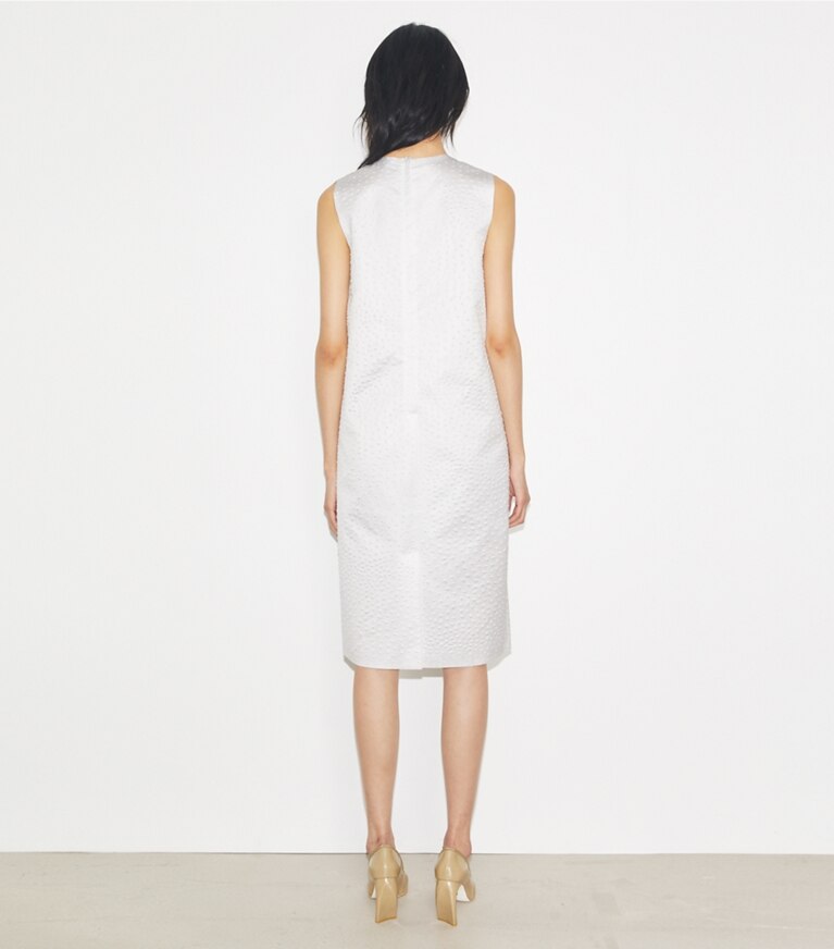 Tory Burch diseñador vestidos Vestido texturizado en White parte posterior en modelo