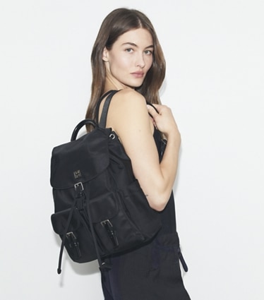 ✨極美品✨ TORY BURCH ナイロン ペリー バックパック 　黒 トリーバーチ(Tory Burch) ナイロン リュック・バックパック
